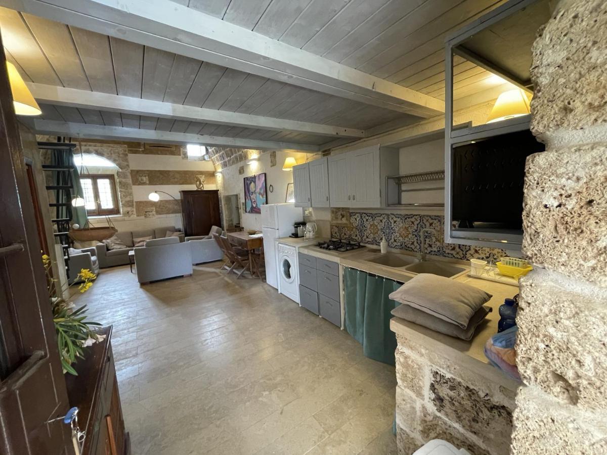 Il Dammuso Di Noto - Villa Con Piscina Privata Avola Bagian luar foto